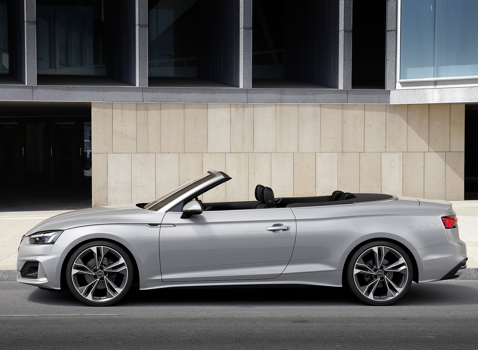 2020 Audi A5 Cabriolet (Color: Florett Silver) Side Wallpapers #15 of 29