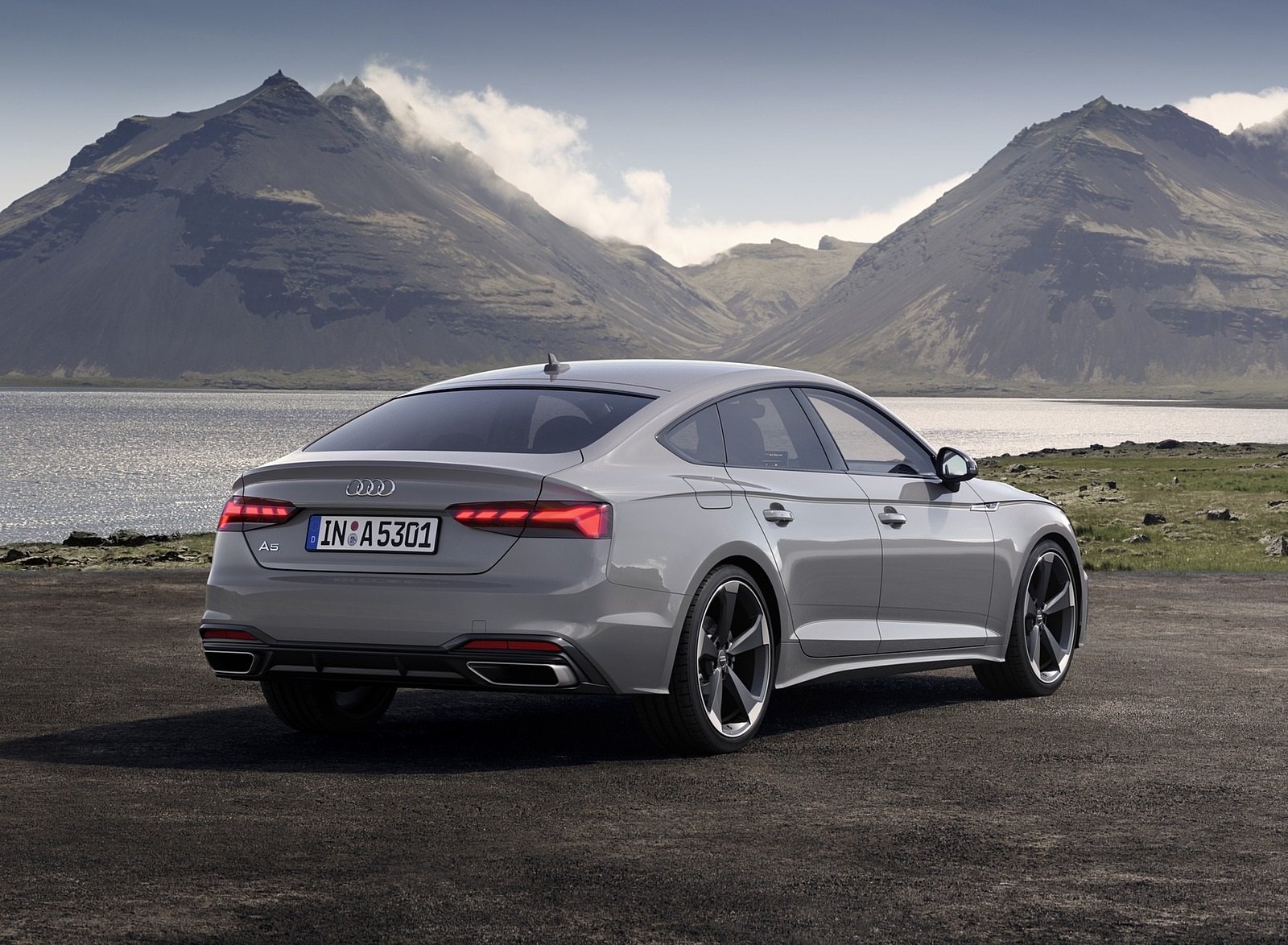 2020 Audi A5 Sportback (Color: Quantum Gray) Rear Three-Quarter Wallpapers (10)