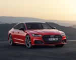 2020 Audi A7 Sportback 55 TFSI e quattro (Plug-In Hybrid Color: Tango Red) Front Three-Quarter Wallpapers 150x120