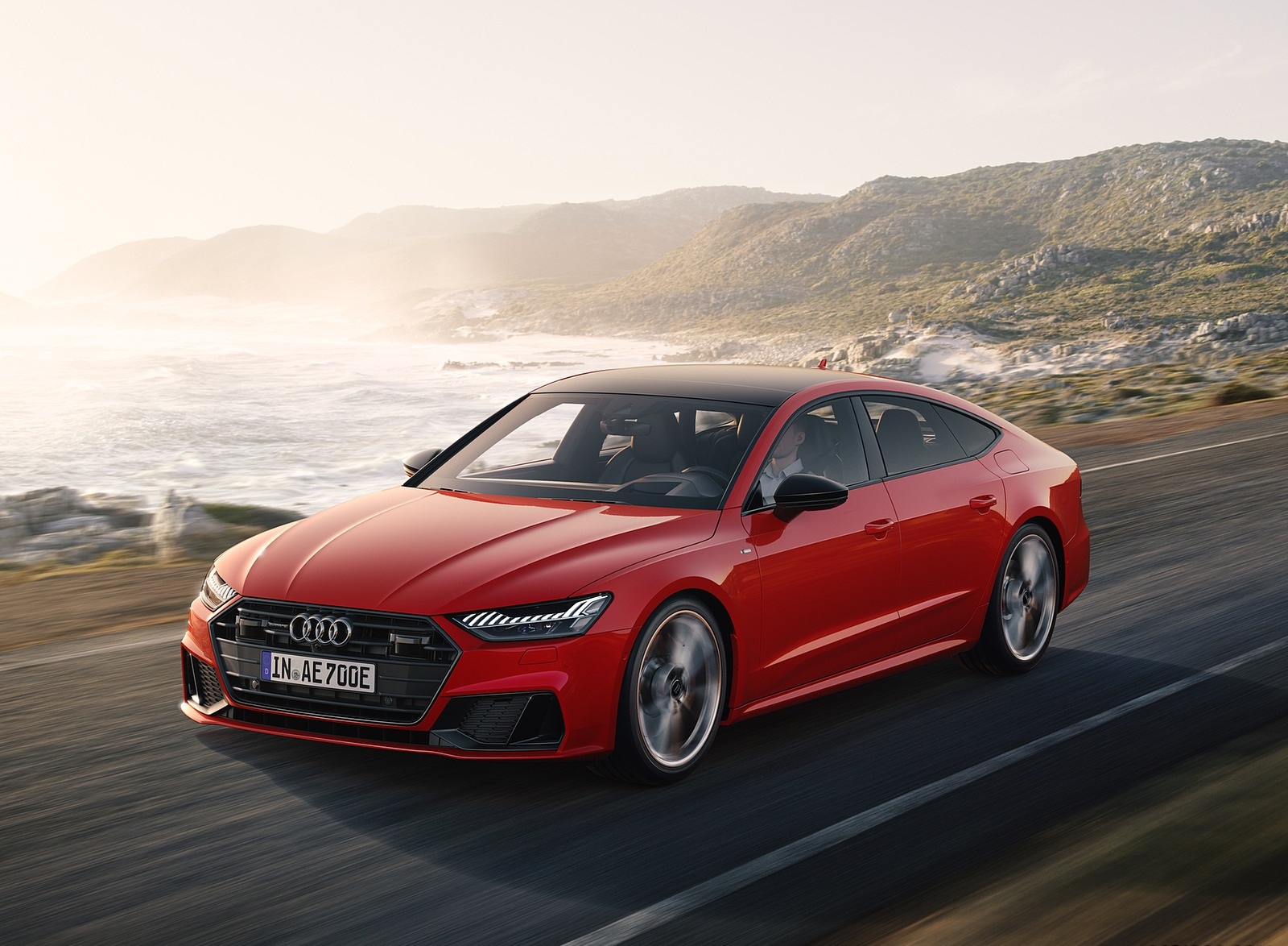 2020 Audi A7 Sportback 55 TFSI e quattro (Plug-In Hybrid Color: Tango Red) Front Three-Quarter Wallpapers #59 of 73