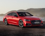 2020 Audi A7 Sportback 55 TFSI e quattro (Plug-In Hybrid Color: Tango Red) Front Three-Quarter Wallpapers 150x120 (67)