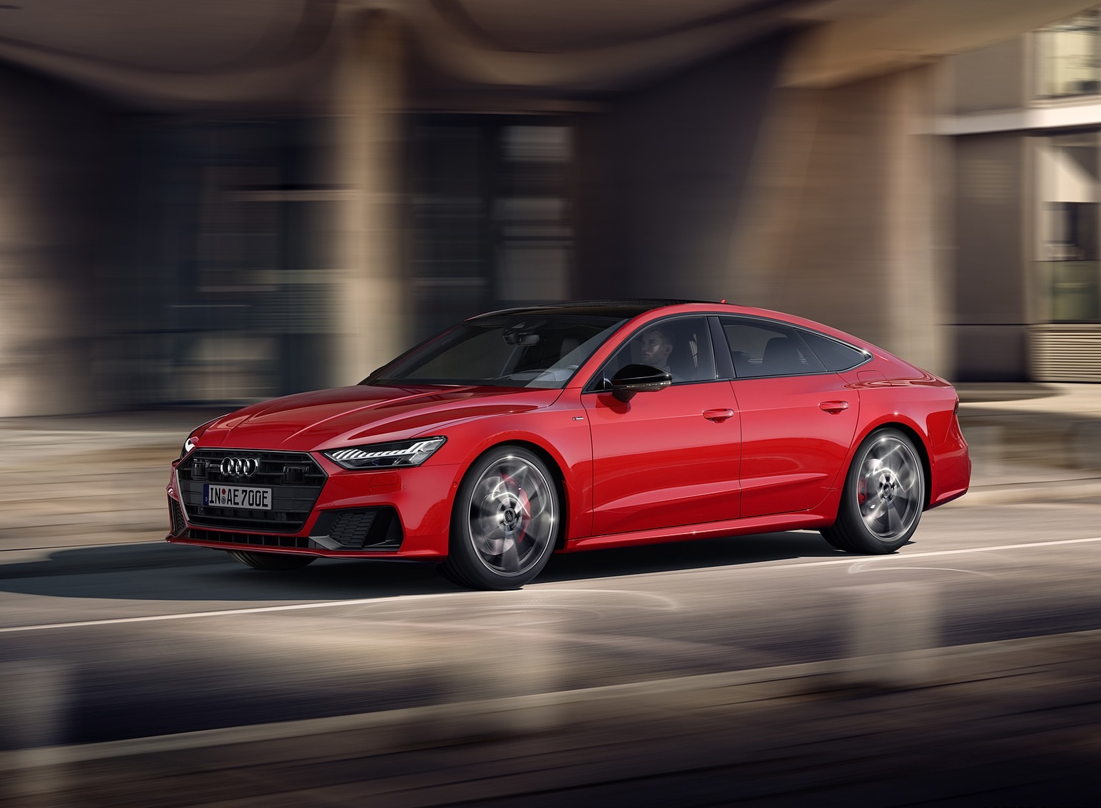 2020 Audi A7 Sportback 55 TFSI e quattro (Plug-In Hybrid Color: Tango Red) Front Three-Quarter Wallpapers #60 of 73