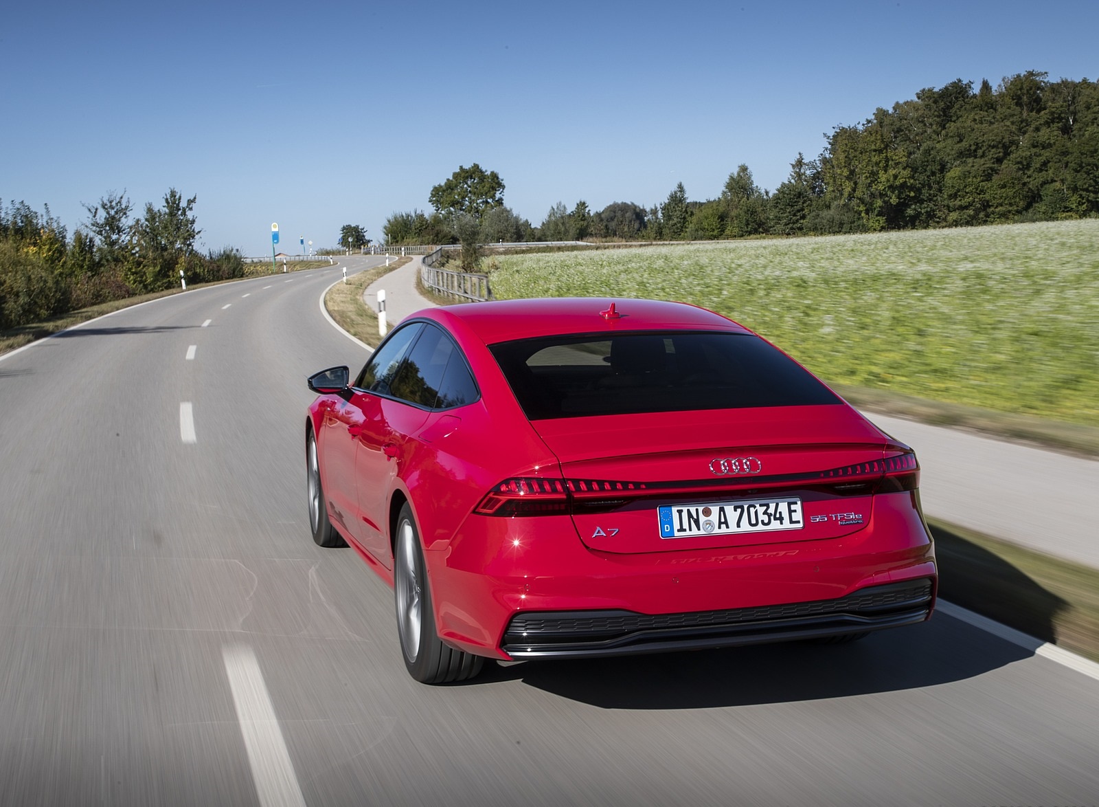 2020 Audi A7 Sportback 55 TFSI e quattro Plug-In Hybrid (Color: Tango Red) Rear Wallpapers (8)