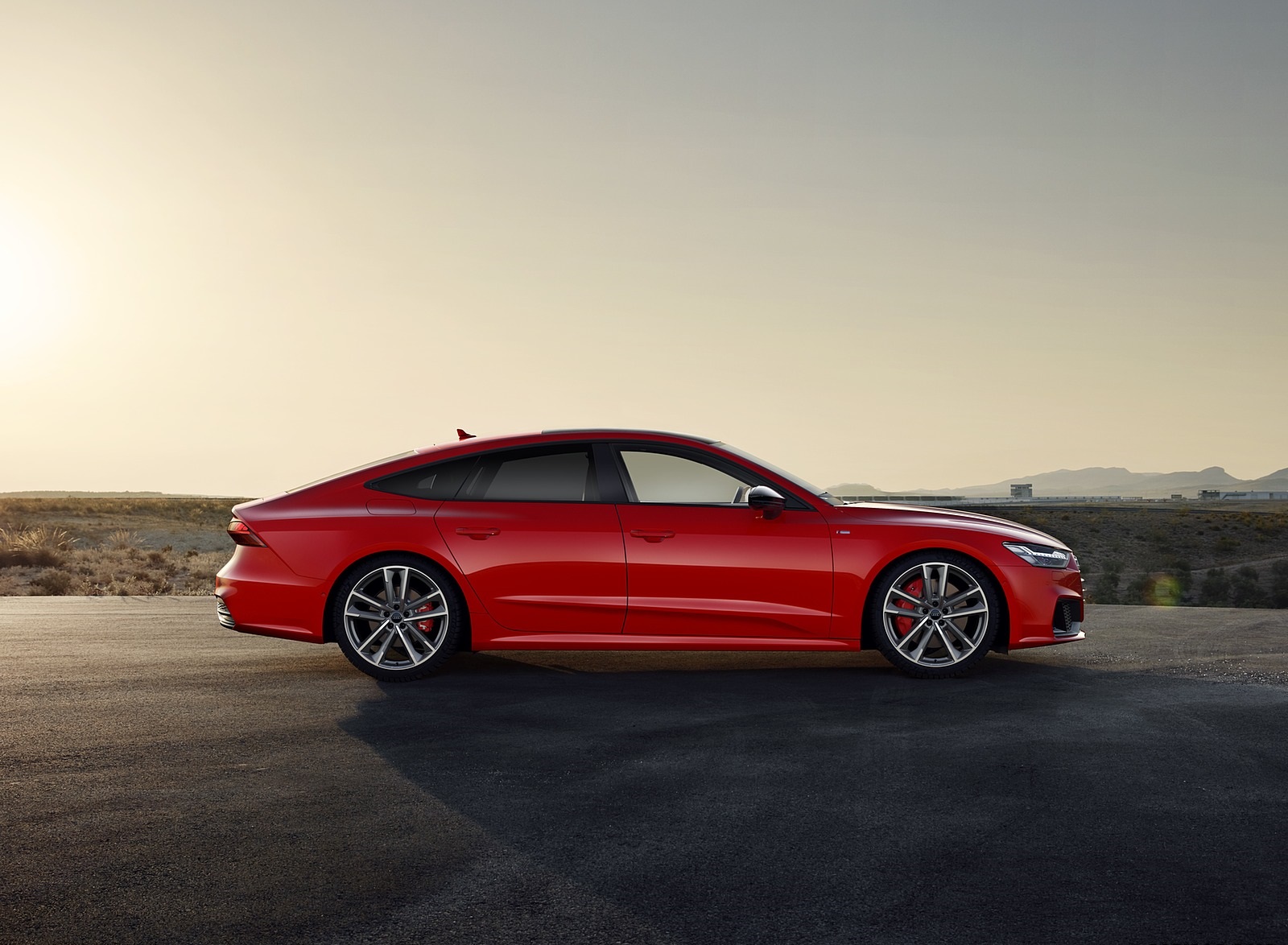 2020 Audi A7 Sportback 55 TFSI e quattro (Plug-In Hybrid Color: Tango Red) Side Wallpapers #73 of 73