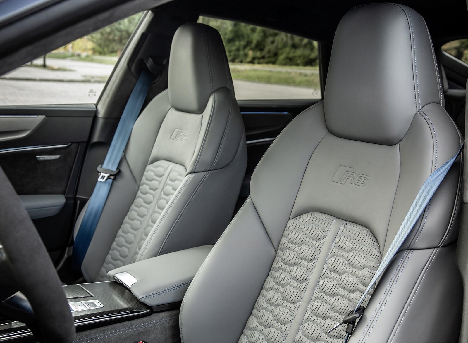 2020 Audi RS 7 Sportback (Color: Glacier White) Interior Seats Wallpapers #38 of 99