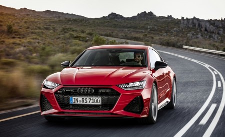 2020 Audi RS 7 Sportback (Color: Tango Red) Front Three-Quarter Wallpapers 450x275 (3)