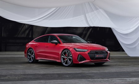 2020 Audi RS 7 Sportback (Color: Tango Red) Front Three-Quarter Wallpapers 450x275 (48)