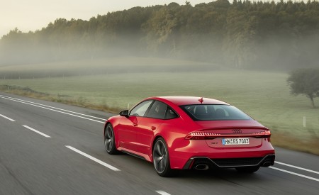 2020 Audi RS 7 Sportback (Color: Tango Red) Rear Three-Quarter Wallpapers 450x275 (18)