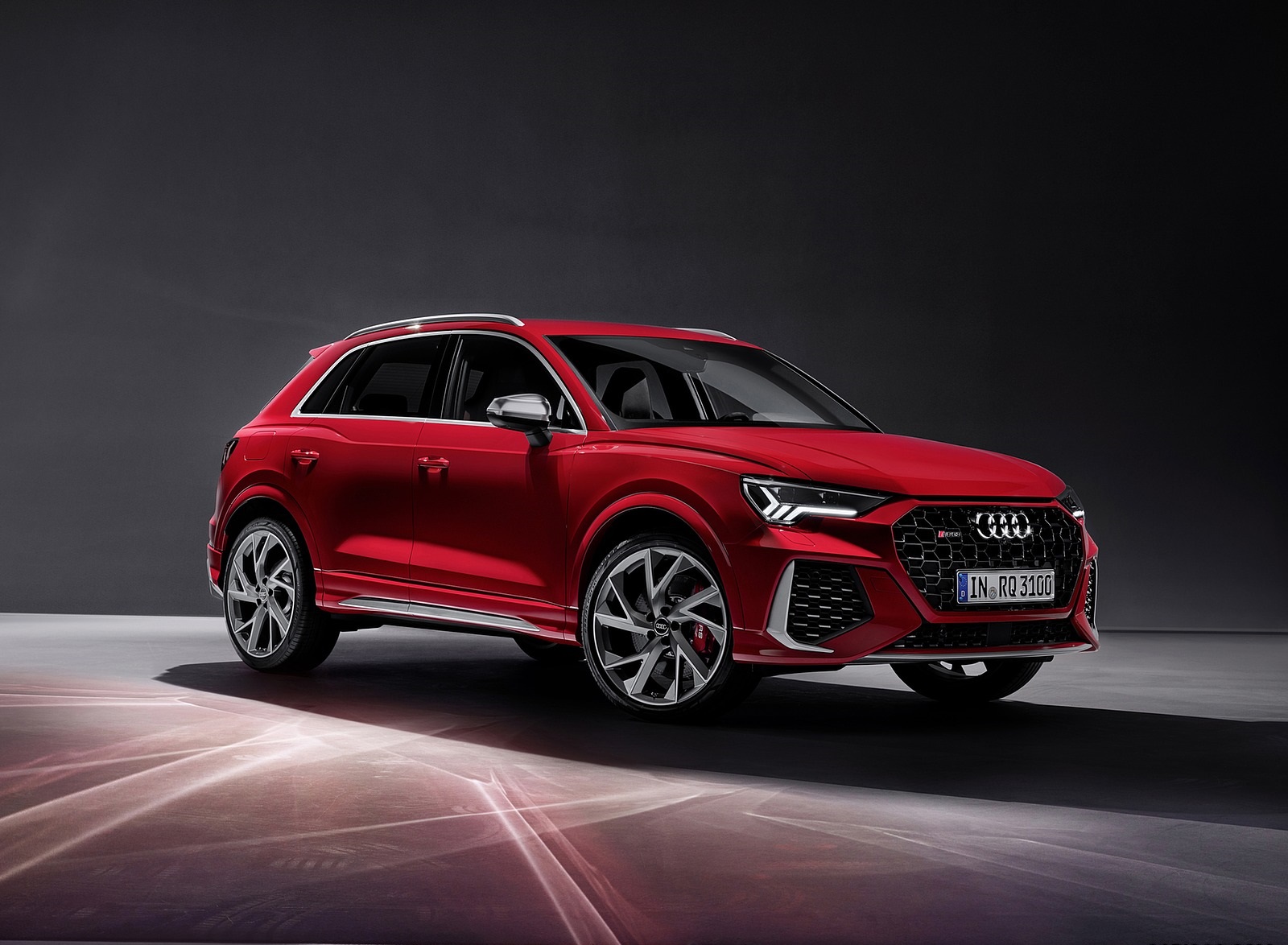 2020 Audi RS Q3 (Color: Tango Red) Front Three-Quarter Wallpapers #68 of 116