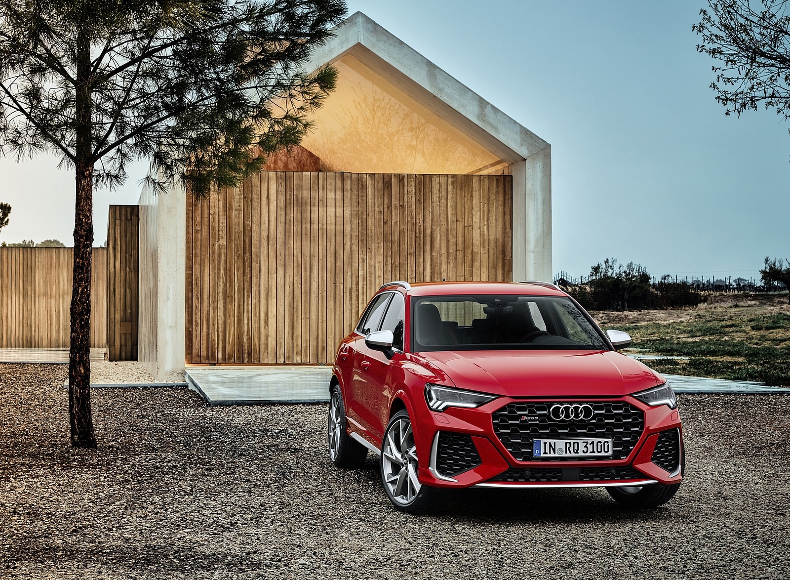 2020 Audi RS Q3 (Color: Tango Red) Front Three-Quarter Wallpapers #58 of 116