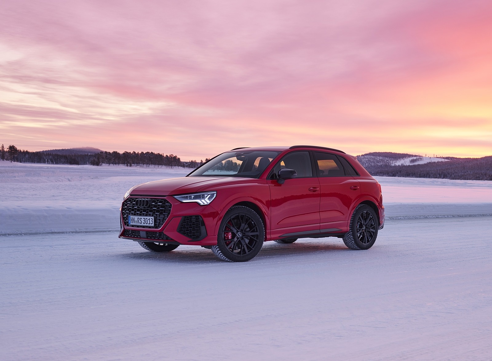 2020 Audi RS Q3 (Color: Tango Red) Front Three-Quarter Wallpapers #14 of 116
