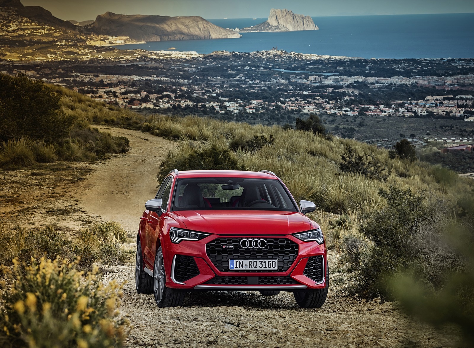 2020 Audi RS Q3 (Color: Tango Red) Front Wallpapers #60 of 116