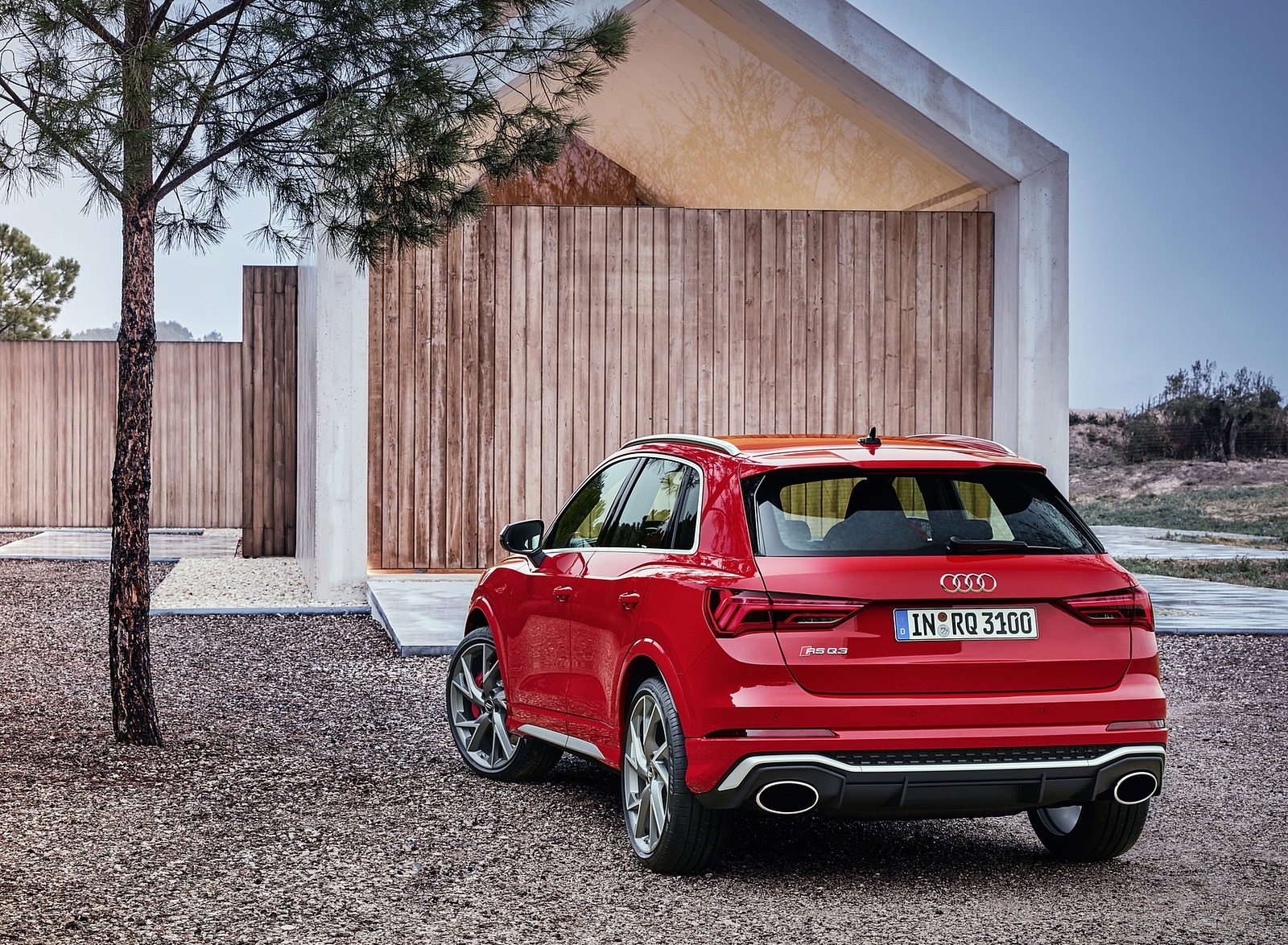 2020 Audi RS Q3 (Color: Tango Red) Rear Three-Quarter Wallpapers #62 of 116