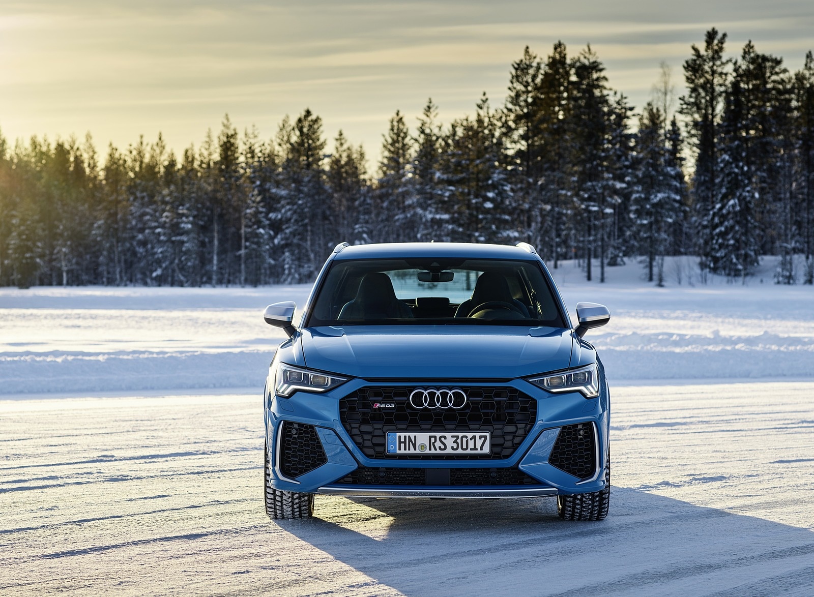 2020 Audi RS Q3 (Color: Turbo Blue) Front Wallpapers #46 of 116