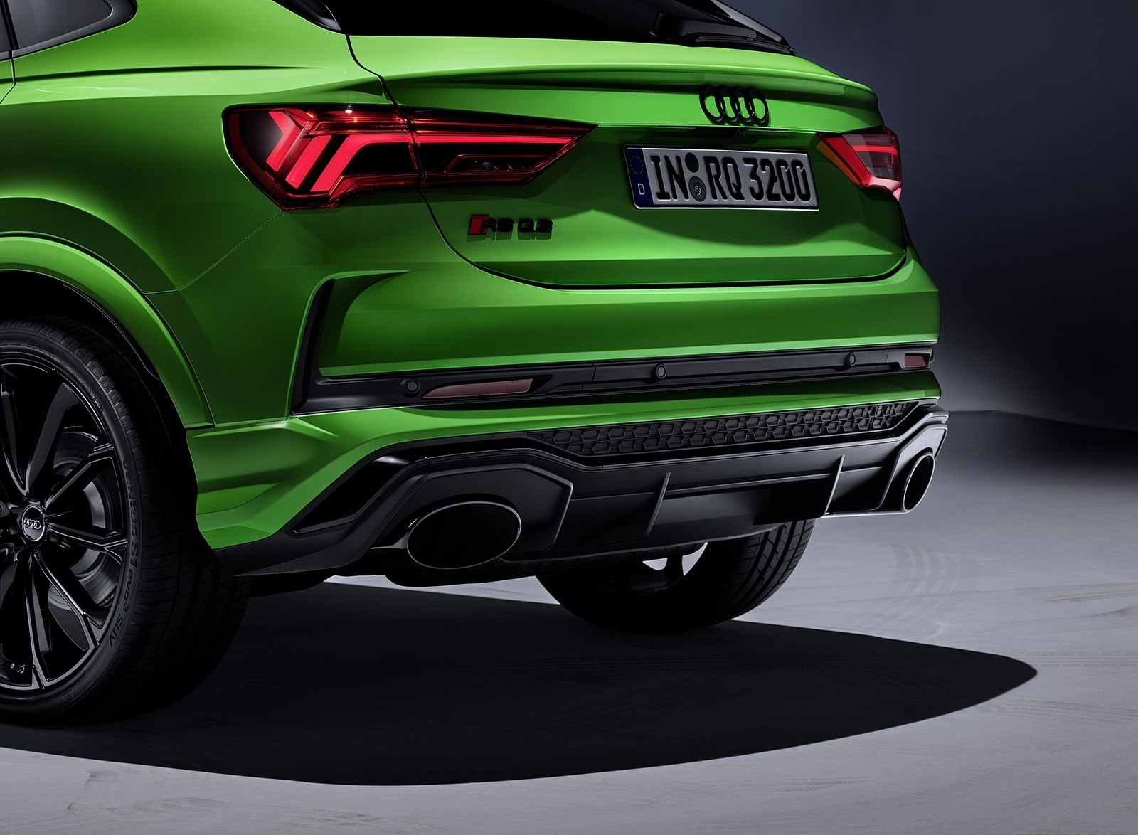 2020 Audi RS Q3 Sportback (Color: Kyalami Green) Detail Wallpapers #98 of 127