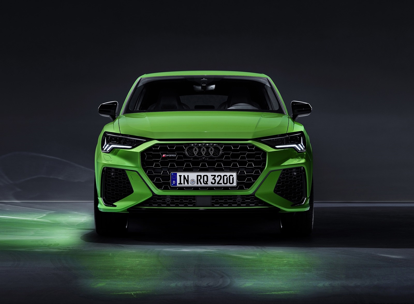 2020 Audi RS Q3 Sportback (Color: Kyalami Green) Front Wallpapers #88 of 127