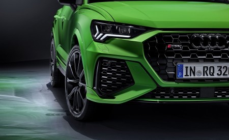 2020 Audi RS Q3 Sportback (Color: Kyalami Green) Headlight Wallpapers 450x275 (96)