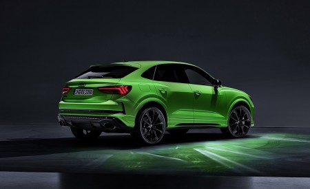 2020 Audi RS Q3 Sportback (Color: Kyalami Green) Rear Three-Quarter Wallpapers 450x275 (91)