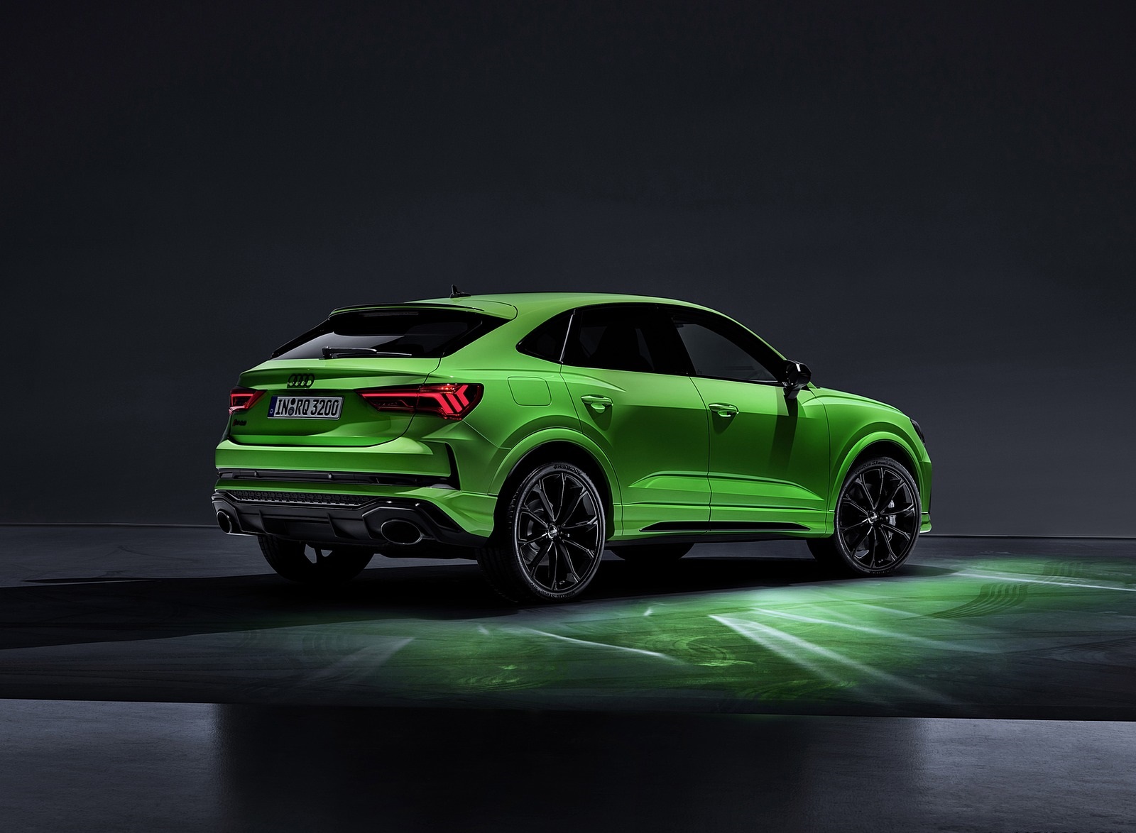 2020 Audi RS Q3 Sportback (Color: Kyalami Green) Rear Three-Quarter Wallpapers #91 of 127