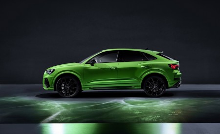2020 Audi RS Q3 Sportback (Color: Kyalami Green) Side Wallpapers 450x275 (93)