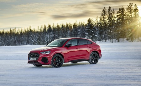 2020 Audi RS Q3 Sportback (Color: Tango Red) Front Three-Quarter Wallpapers 450x275 (27)