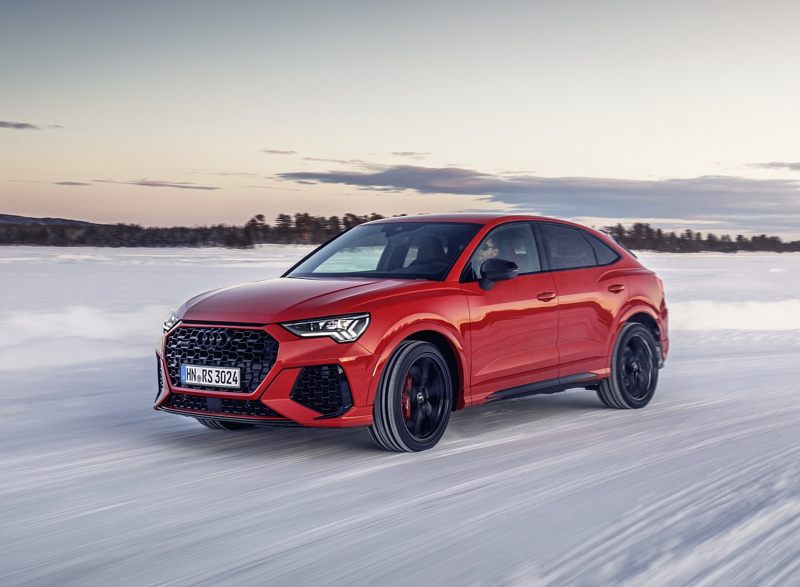 2020 Audi RS Q3 Sportback (Color: Tango Red) Front Three-Quarter Wallpapers #24 of 127