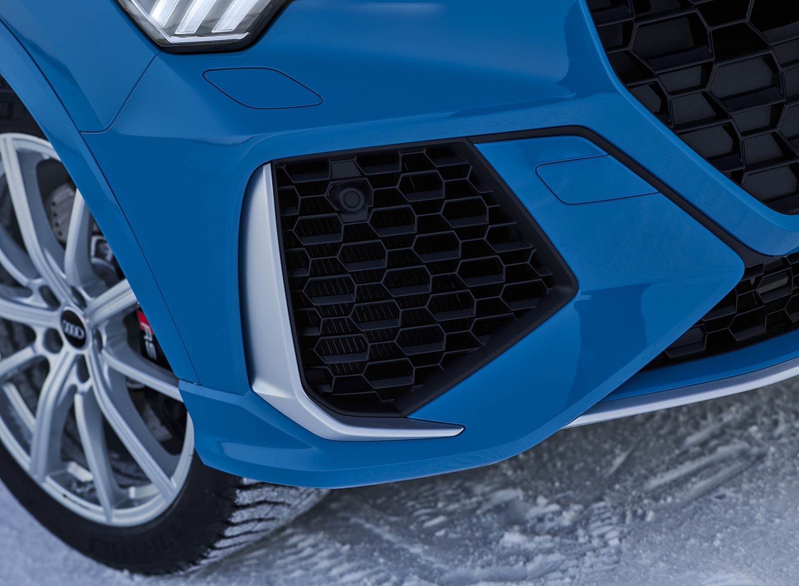 2020 Audi RS Q3 Sportback (Color: Turbo Blue) Detail Wallpapers #16 of 127