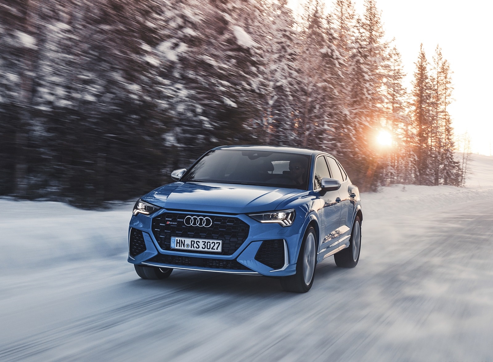 2020 Audi RS Q3 Sportback (Color: Turbo Blue) Front Wallpapers (3)