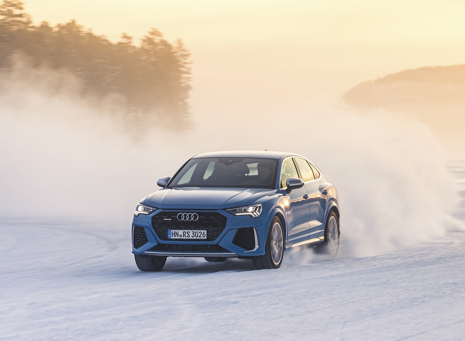 2020 Audi RS Q3 Sportback (Color: Turbo Blue) Front Wallpapers (4)