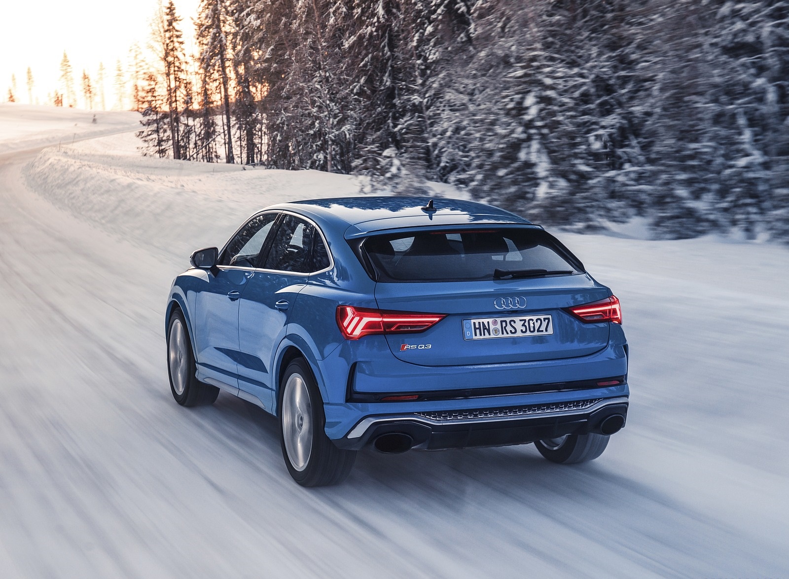 2020 Audi RS Q3 Sportback (Color: Turbo Blue) Rear Three-Quarter Wallpapers (7)