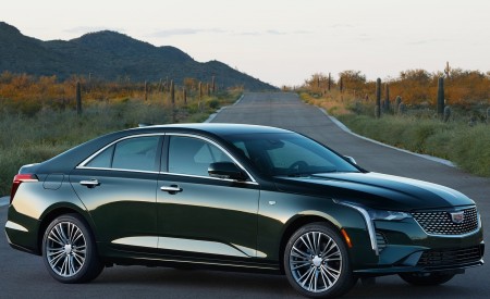 2020 Cadillac CT4 Premium Luxury Front Three-Quarter Wallpapers 450x275 (8)