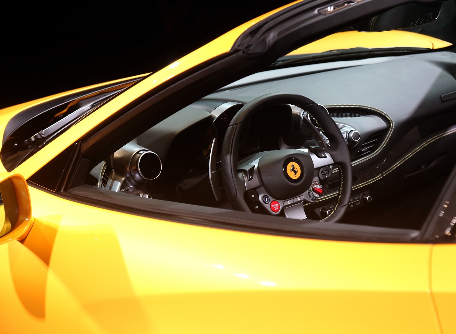 Ferrari f8 Spider 2020