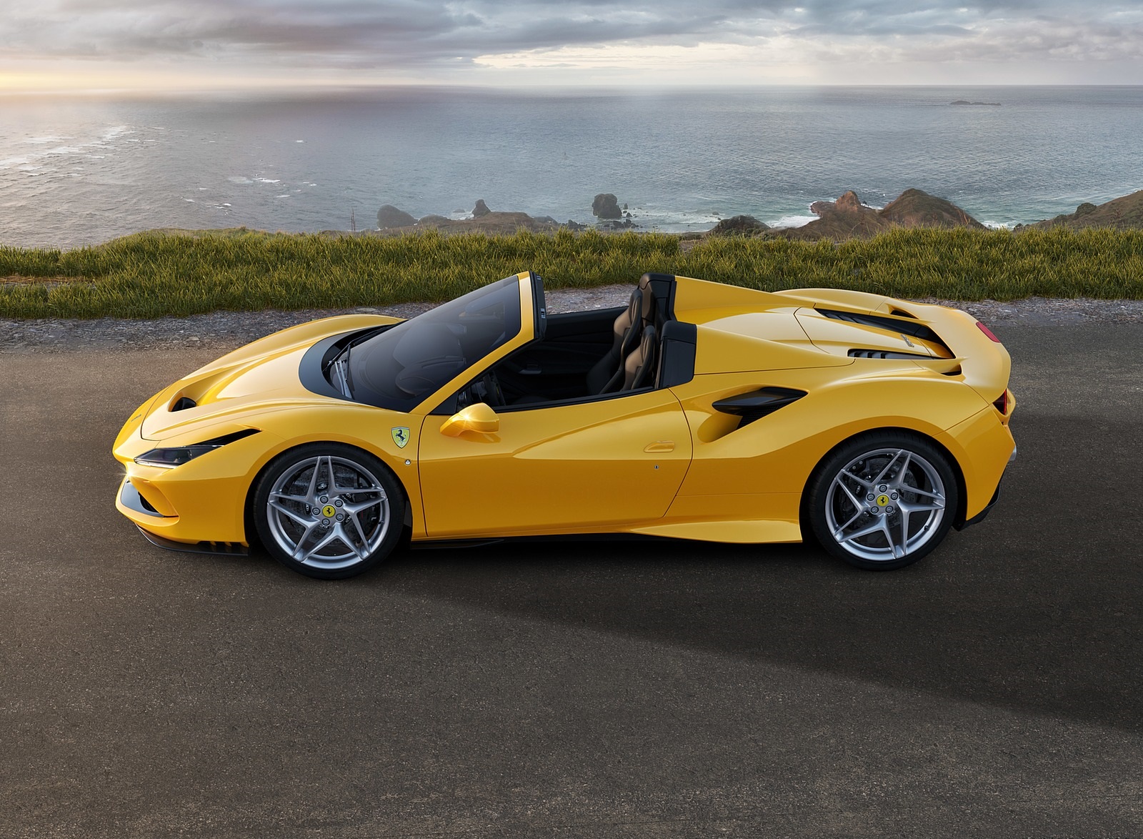 2020 Ferrari F8 Spider Side Wallpapers #7 of 19