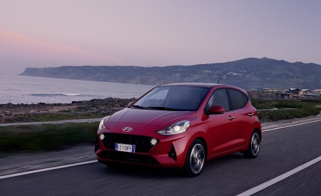 2020 Hyundai i10 Front Three-Quarter Wallpapers 450x275 (18)