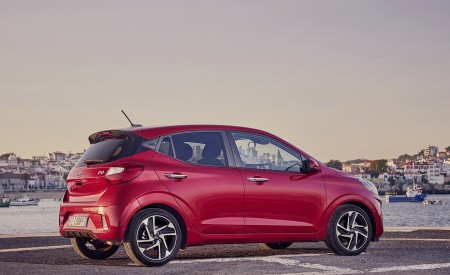 2020 Hyundai i10 Rear Three-Quarter Wallpapers 450x275 (29)