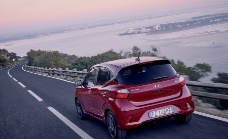 2020 Hyundai i10 Rear Three-Quarter Wallpapers 450x275 (8)