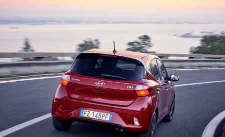 2020 Hyundai i10 Rear Wallpapers 450x275 (11)