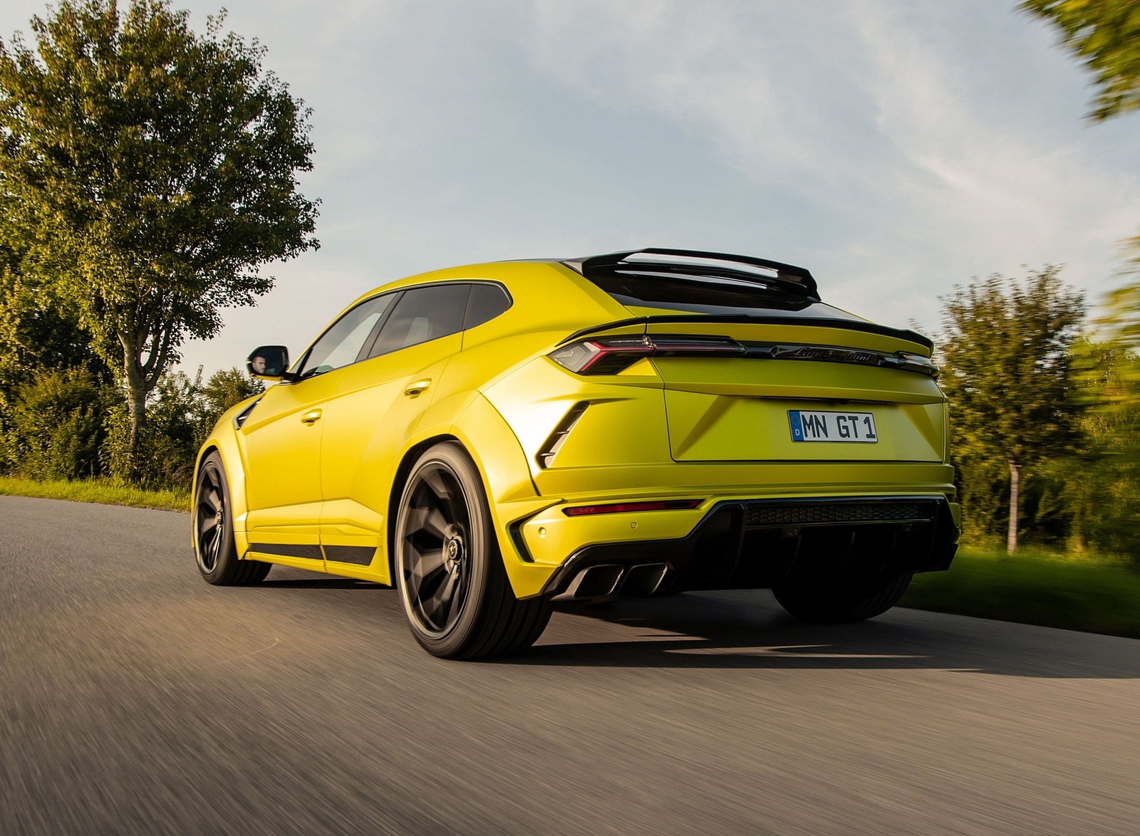 2020 NOVITEC Lamborghini Urus Rear Three-Quarter Wallpapers (2)