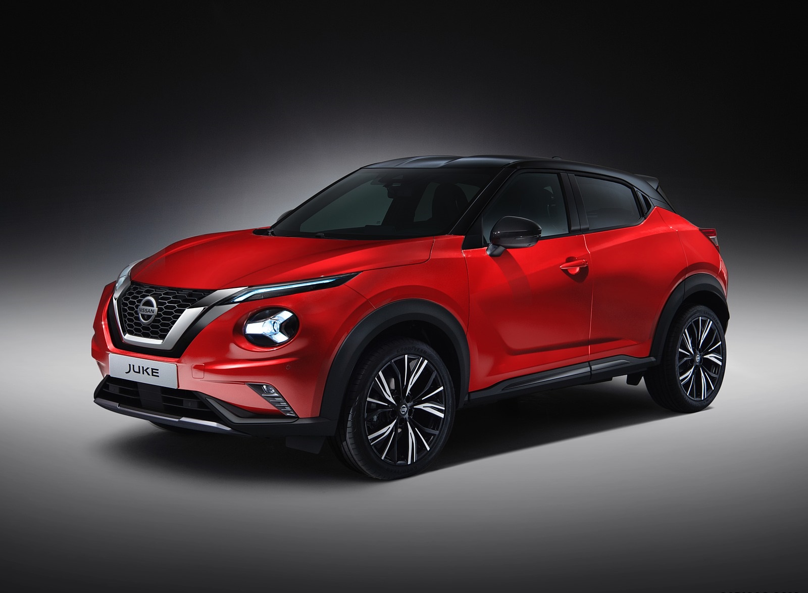 2020 Nissan Juke Front Three-Quarter Wallpapers #36 of 47