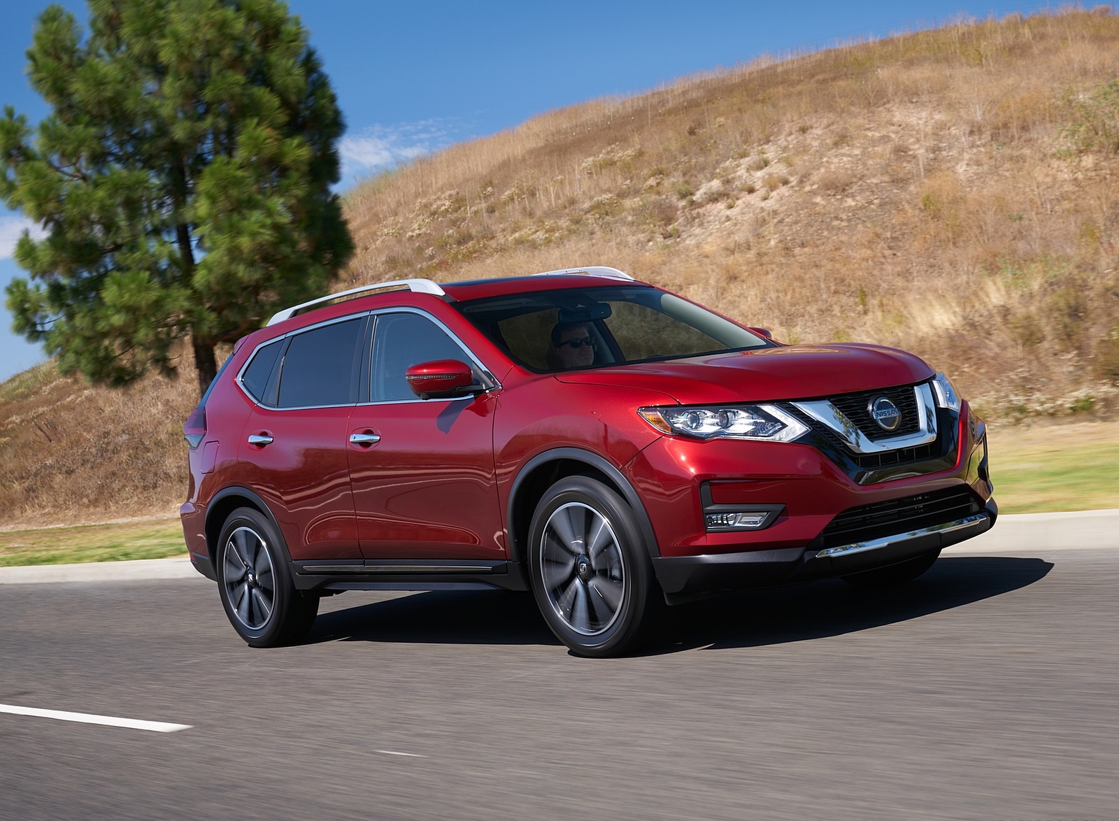 2020 Nissan Rogue Front Three-Quarter Wallpapers #2 of 26