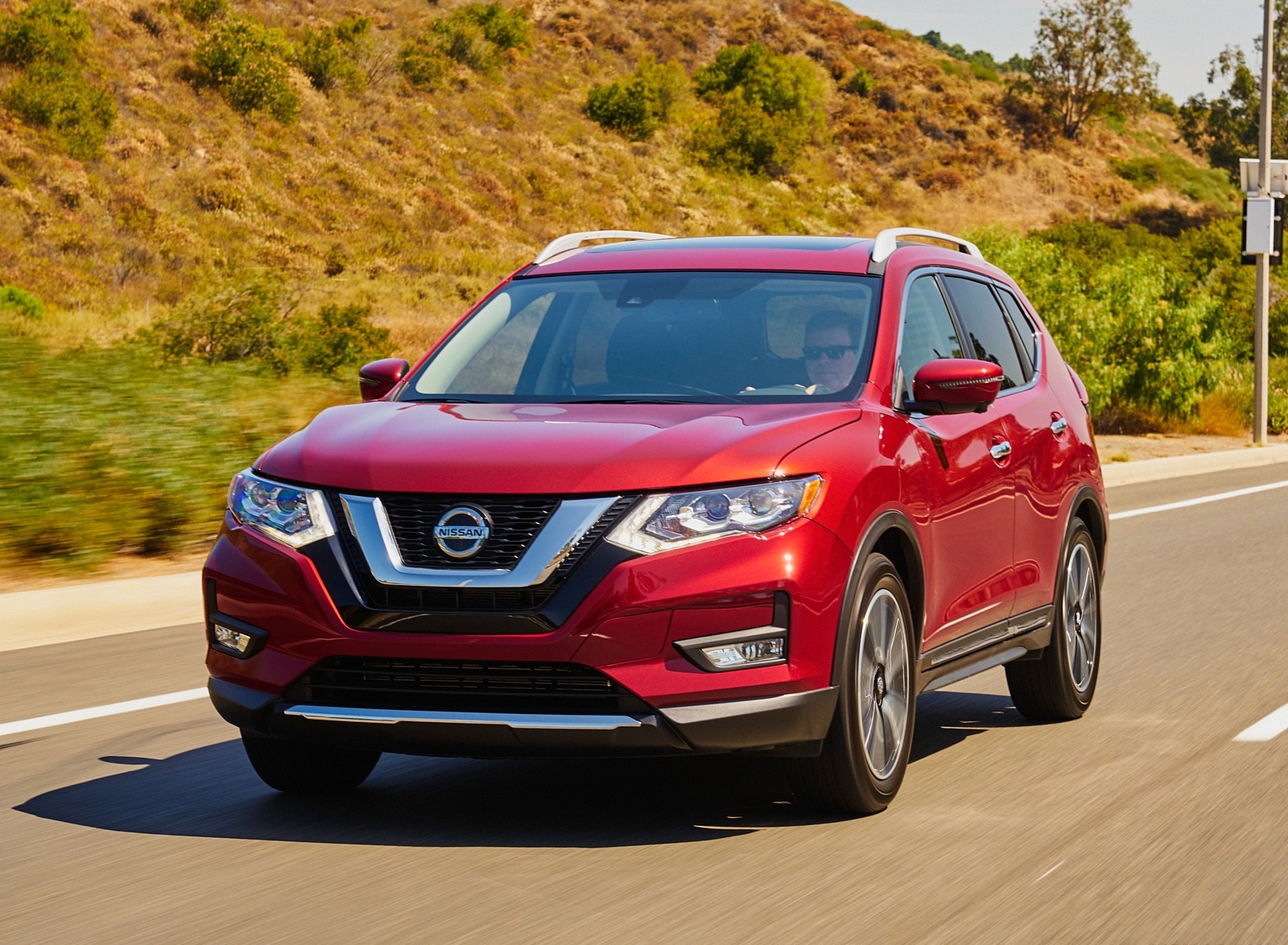 2020 Nissan Rogue Front Three-Quarter Wallpapers #3 of 26