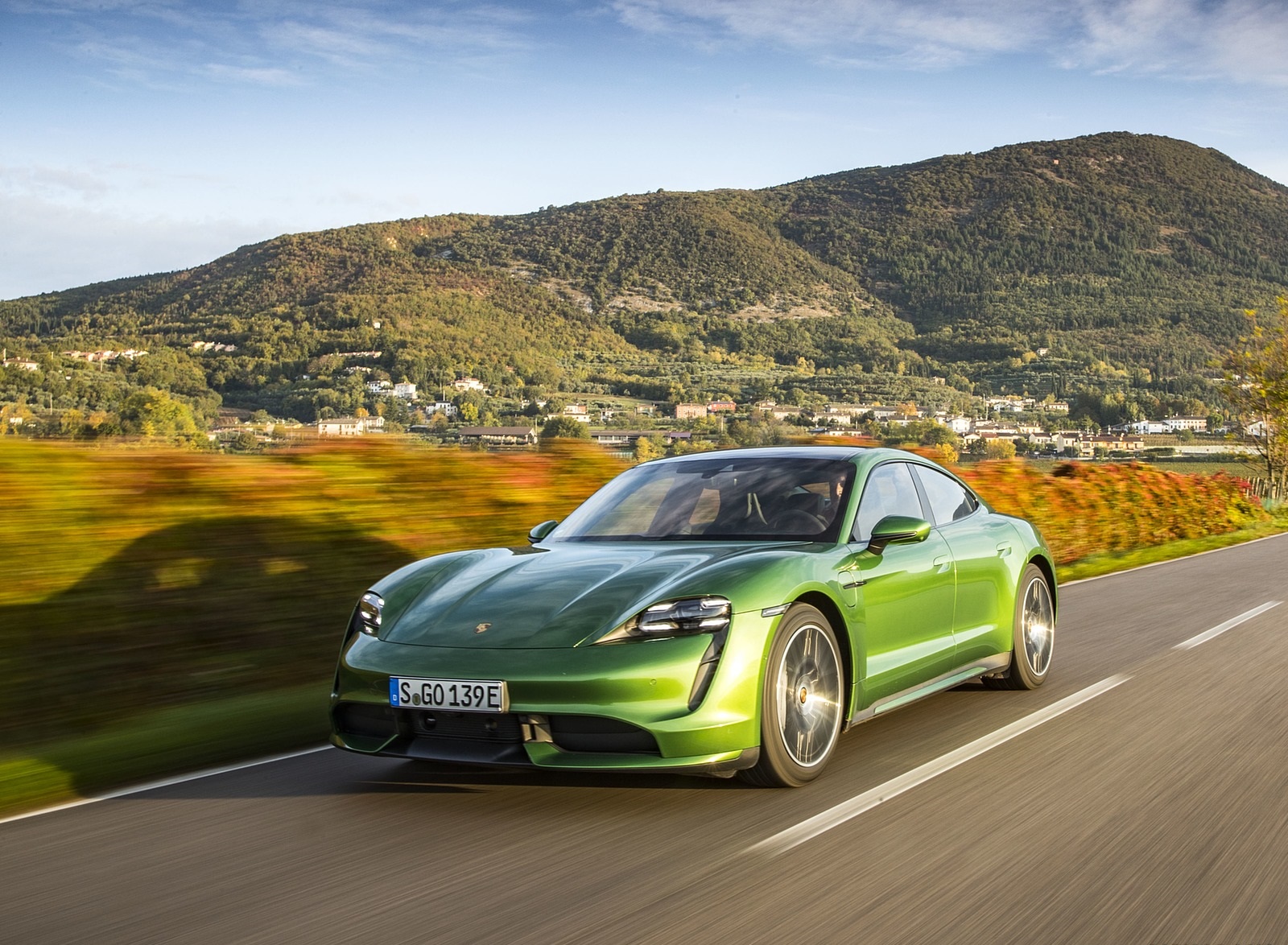 2020 Porsche Taycan Turbo (Color: Mamba Green Metallic) Front Three-Quarter Wallpapers #17 of 72