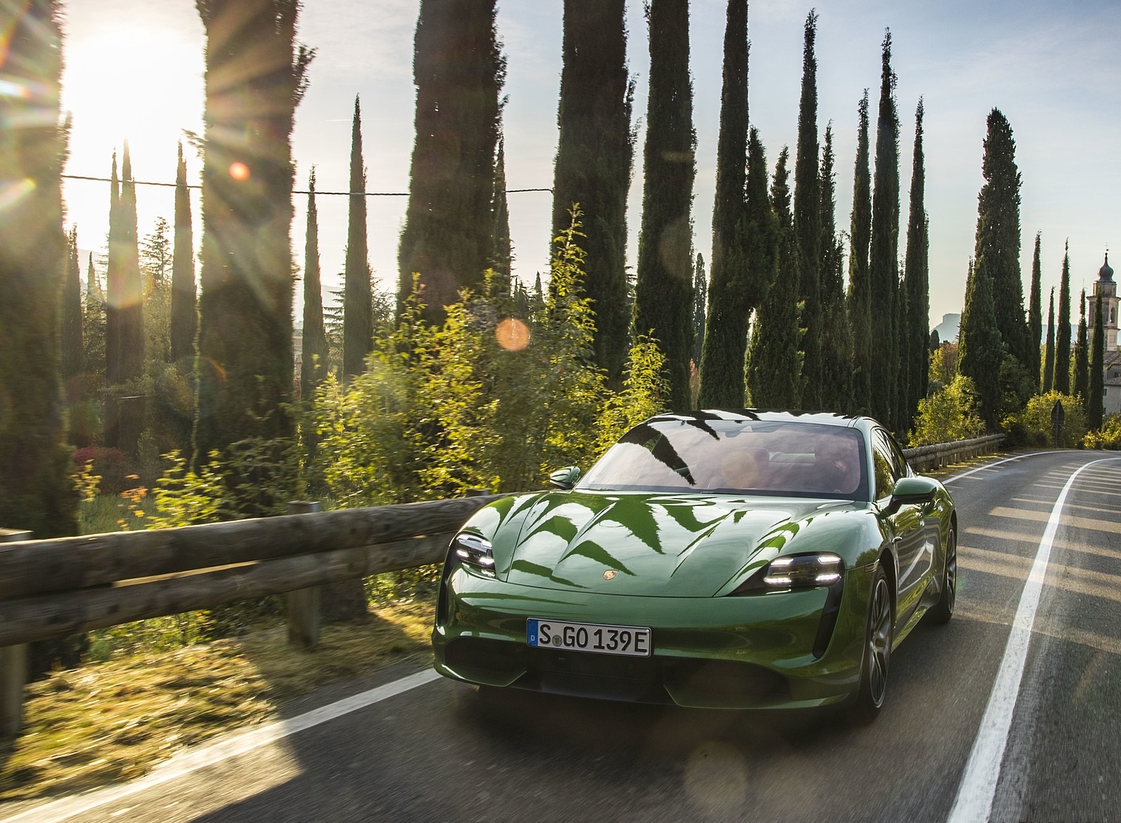 2020 Porsche Taycan Turbo (Color: Mamba Green Metallic) Front Wallpapers #23 of 72