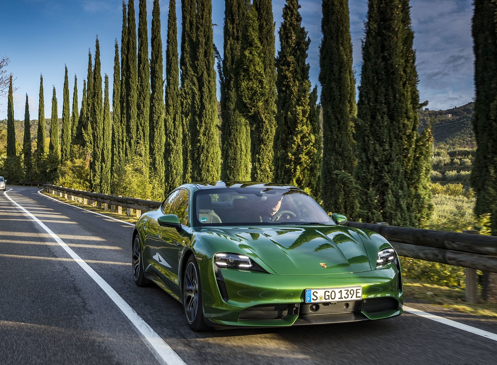 2020 Porsche Taycan Turbo (Color: Mamba Green Metallic) Front Wallpapers #24 of 72