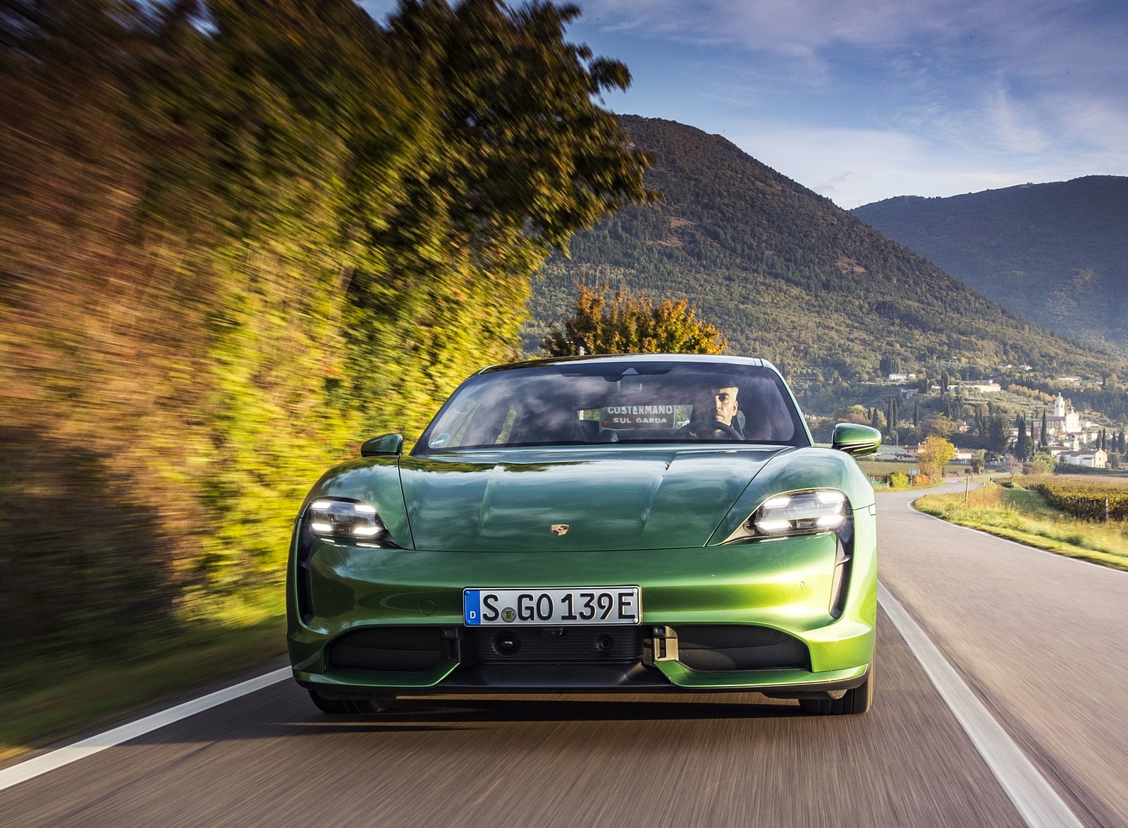 2020 Porsche Taycan Turbo (Color: Mamba Green Metallic) Front Wallpapers #27 of 72