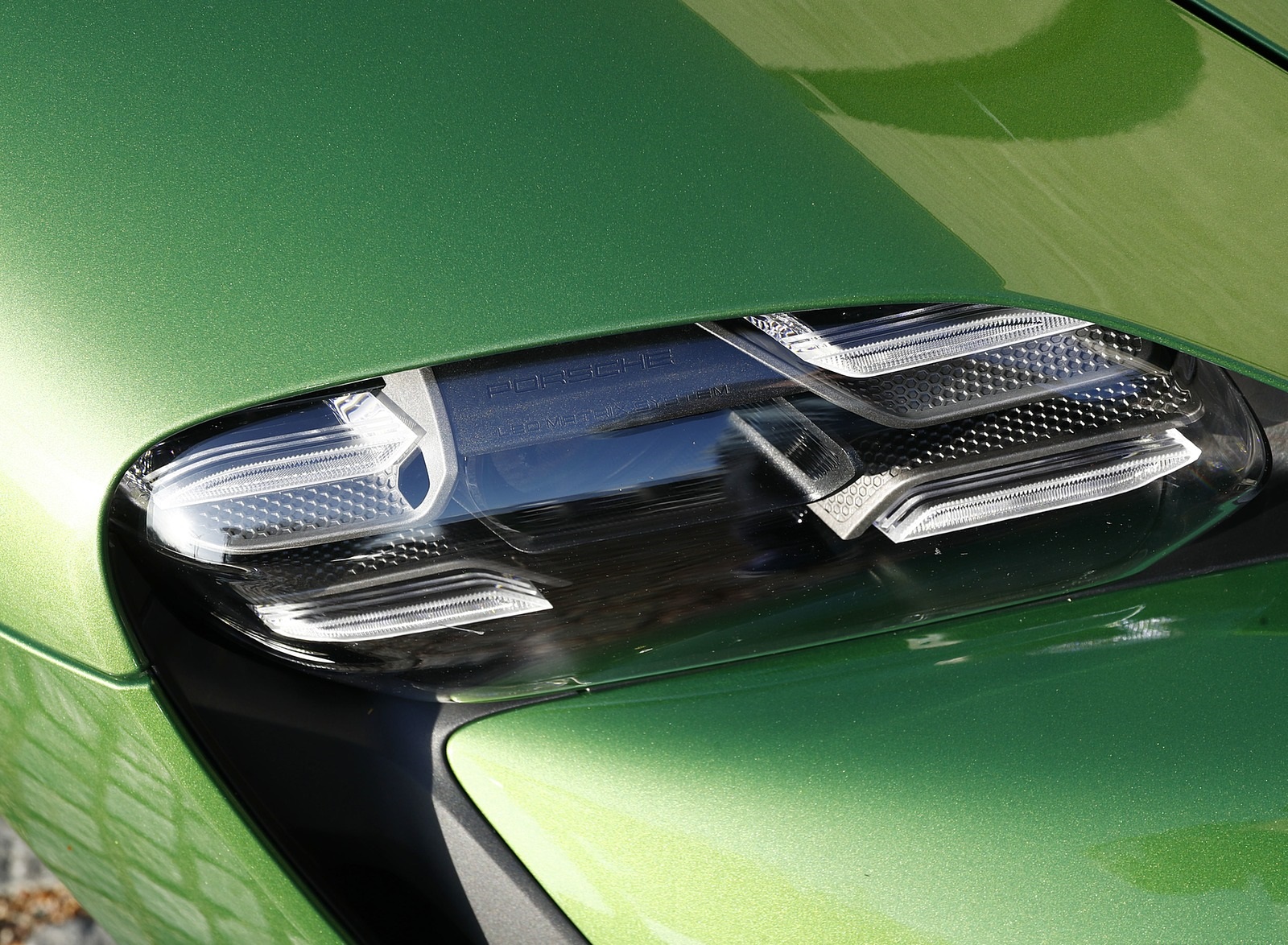 2020 Porsche Taycan Turbo (Color: Mamba Green Metallic) Headlight Wallpapers #37 of 72