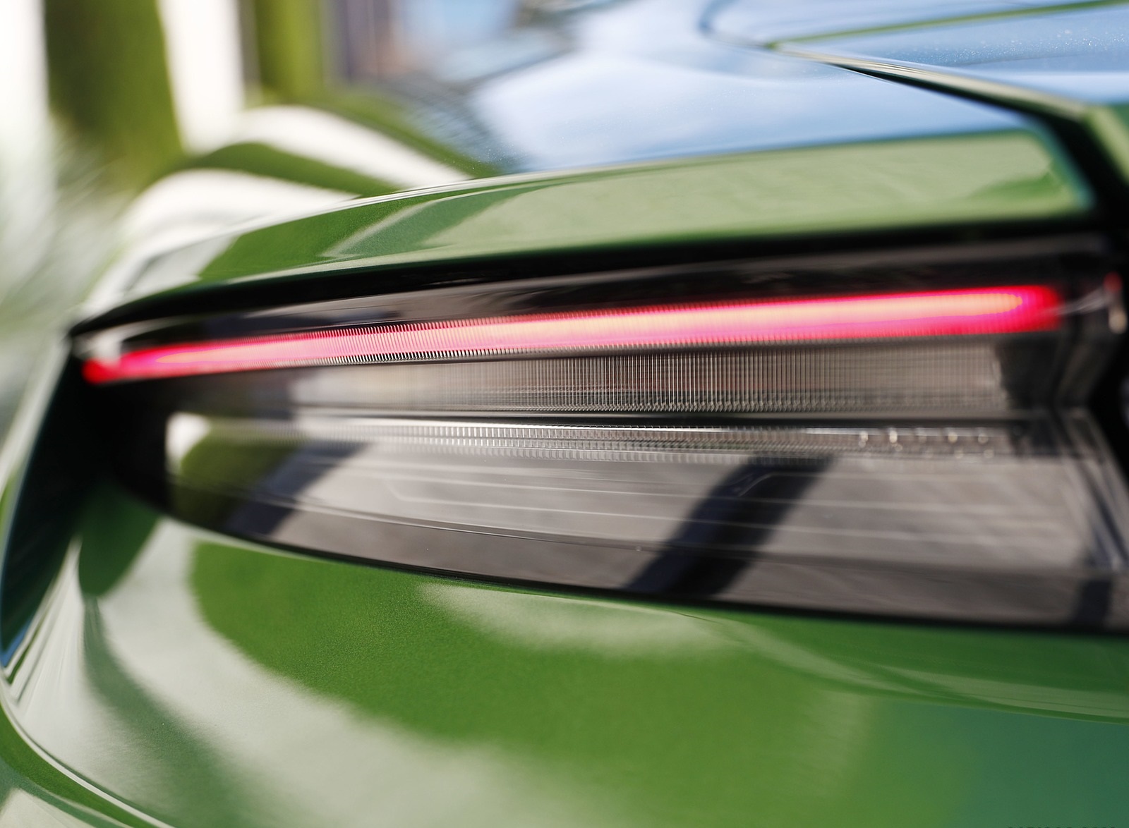 2020 Porsche Taycan Turbo (Color: Mamba Green Metallic) Tail Light Wallpapers #39 of 72