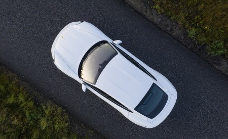 2020 Porsche Taycan Turbo S (Color: Carrara White Metallic) Top Wallpapers 450x275 (36)