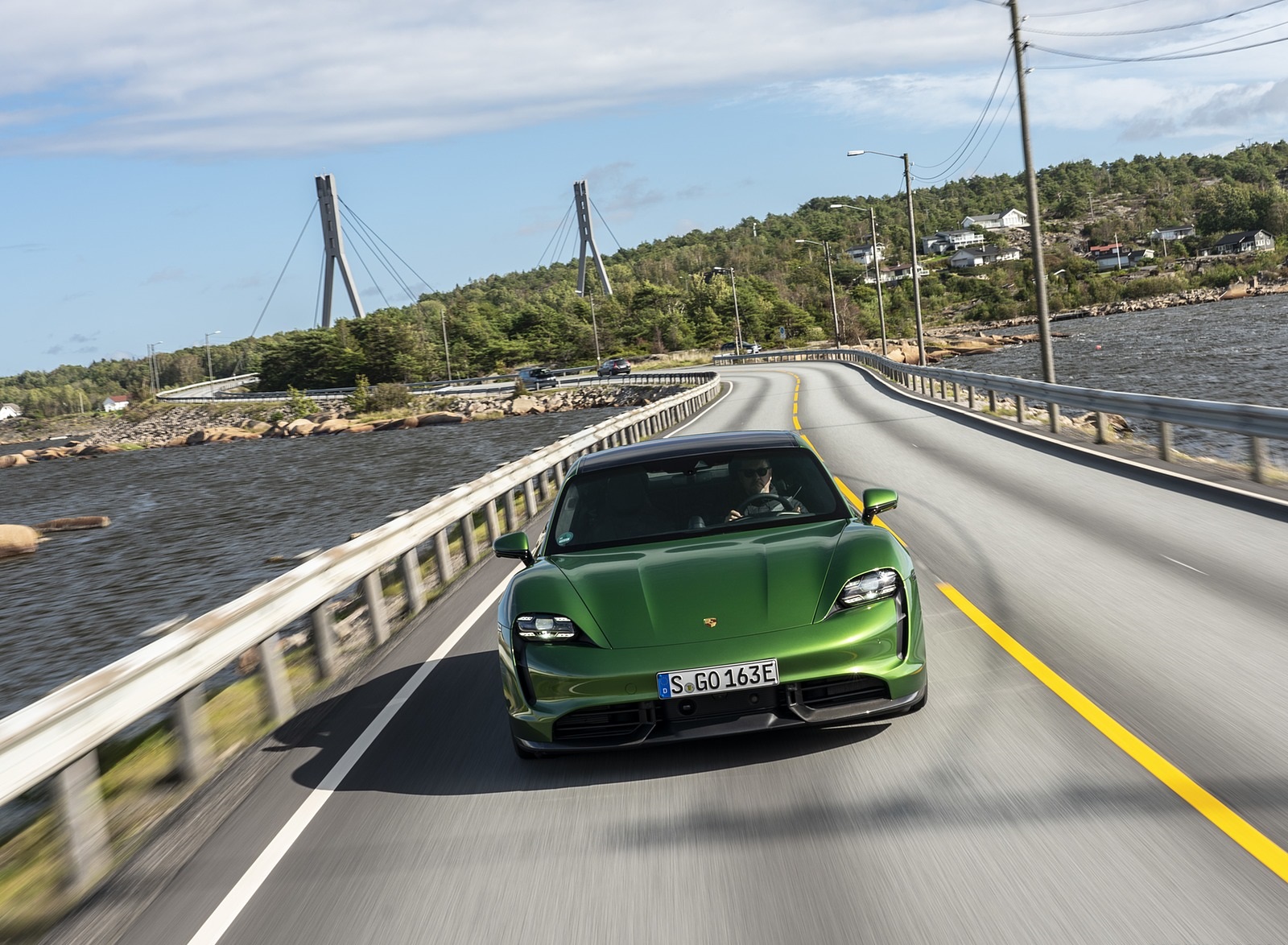 2020 Porsche Taycan Turbo S (Color: Mamba Green Metallic) Front Wallpapers (5)