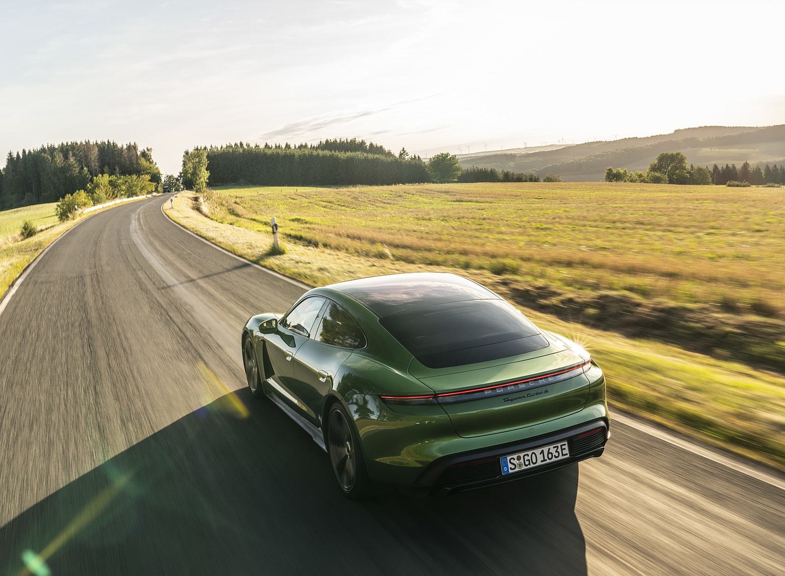 2020 Porsche Taycan Turbo S (Color: Mamba Green Metallic) Rear Three-Quarter Wallpapers #6 of 95